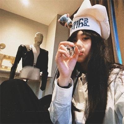 怪兽与女孩